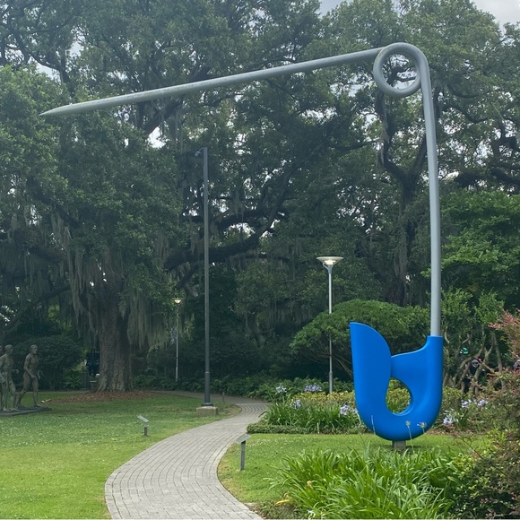 Meet your Posher, Tia - Picture 2 of 3